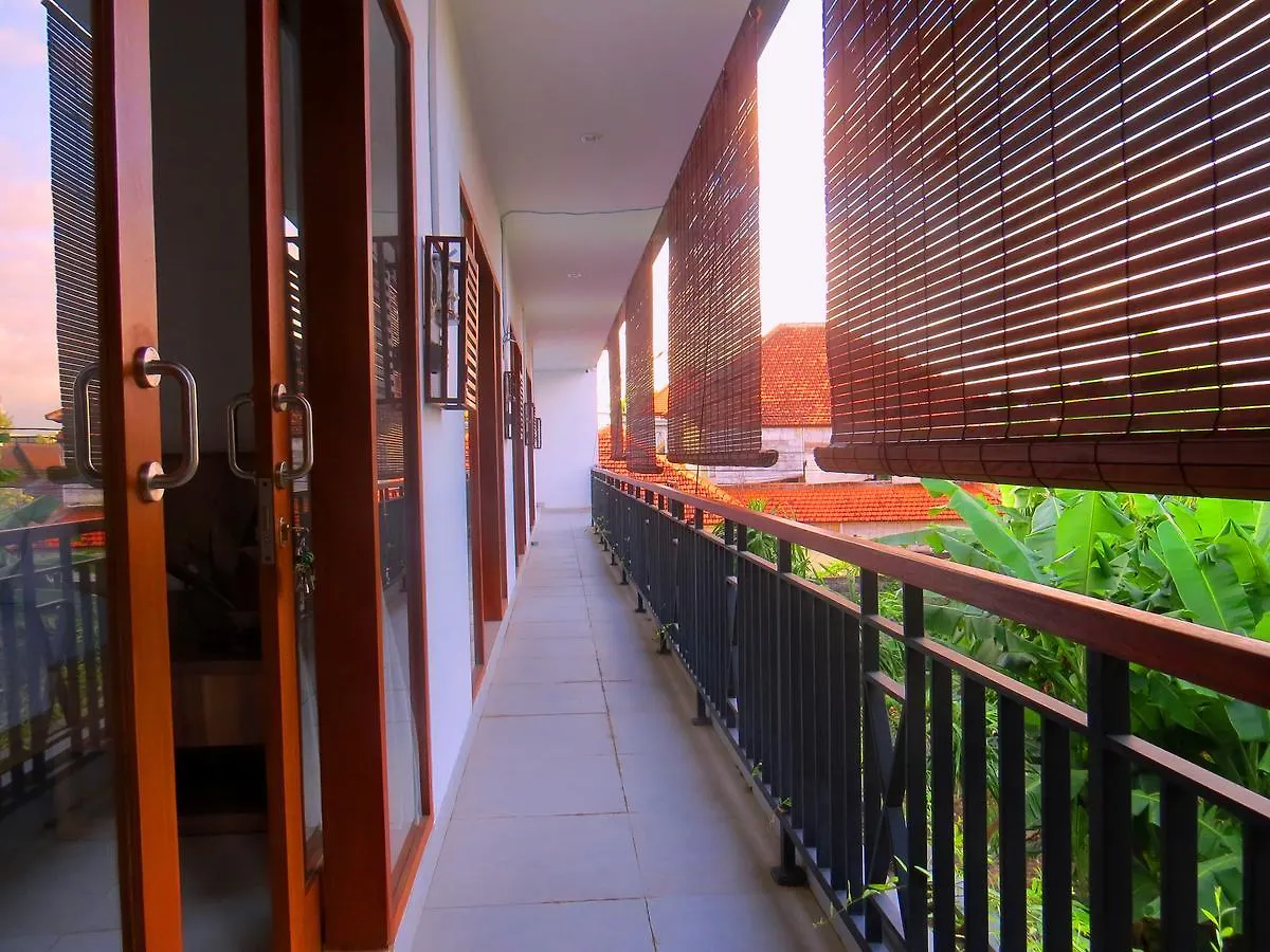 Penelopy Suites Oberoi Seminyak Hotel